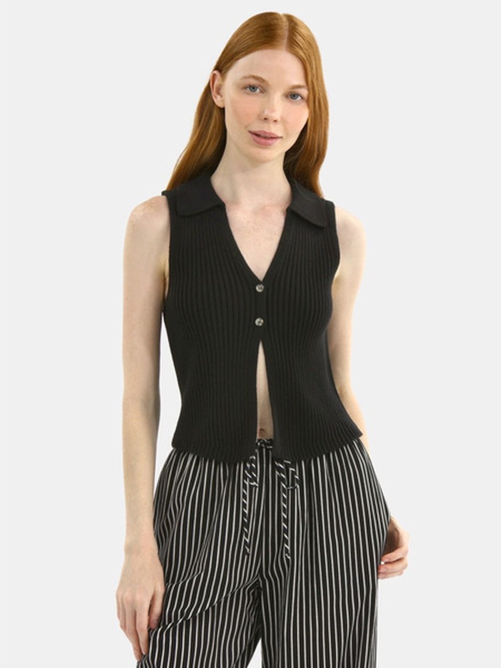 No Boundaries Black Ribbed Sleeveless Button-Front Camisole - Picture 1 of 2